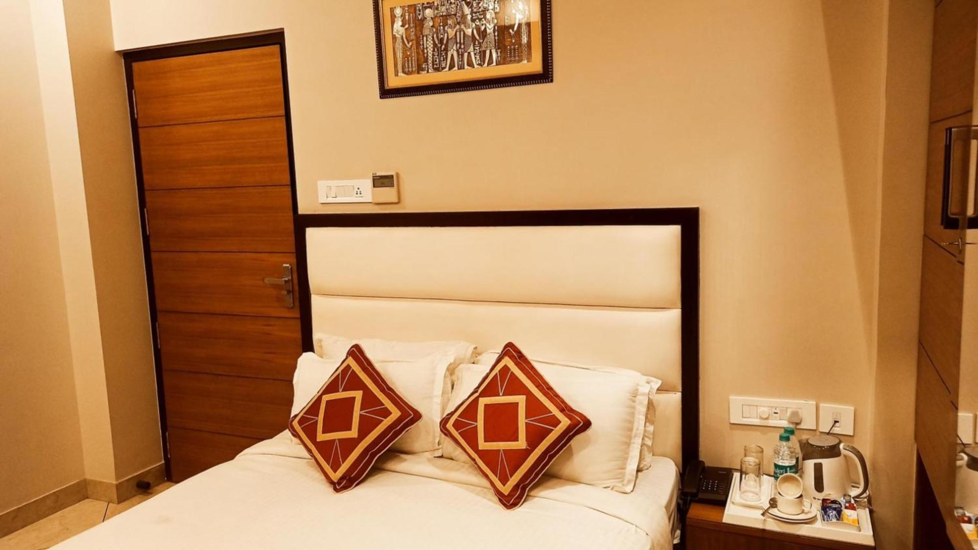 Royal Plaza Hotel New Delhi